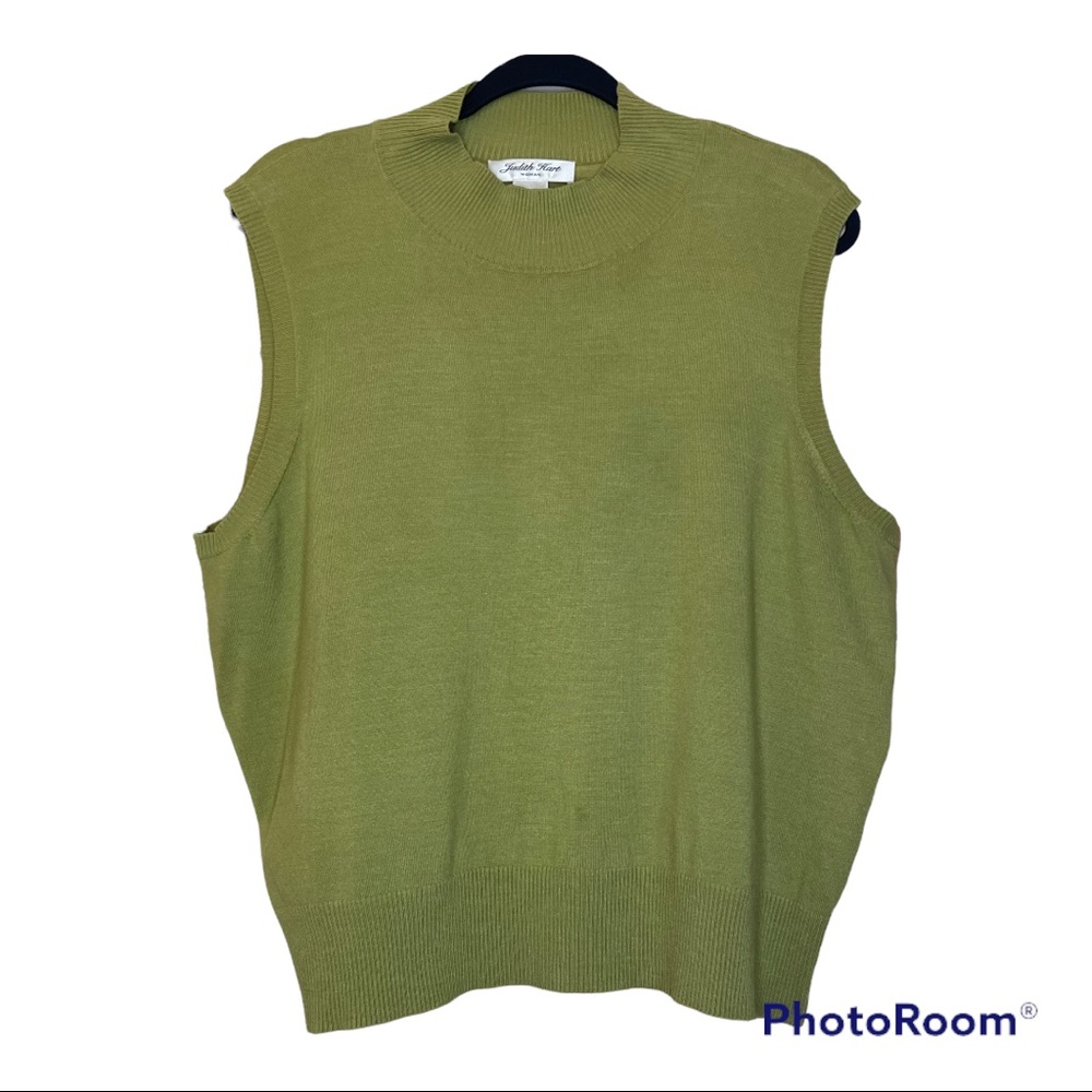 🖤 Judith Hart Silk Blend Sleeveless Mock Turtleneck 3/$15
